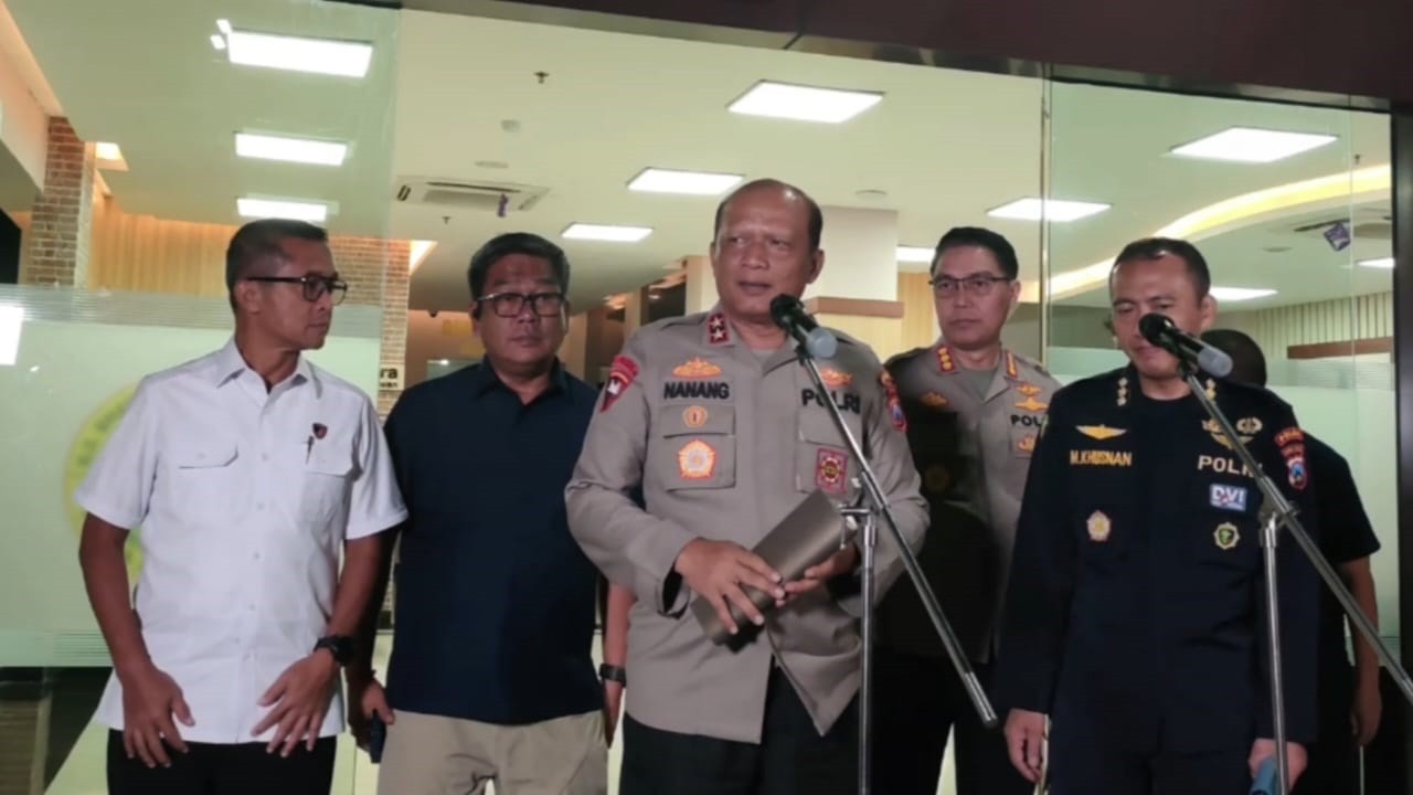 Kapolda Jatim Tegaskan Penanganan Kasus Ambruknya Musala Ponpes Al Khoziny: Semua Sama di Mata Hukum
