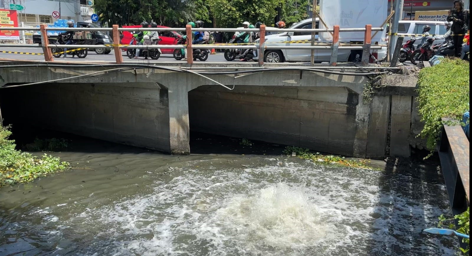 Misteri Gelembung Gas di Sungai Rungkut, Masih Menyembur hingga kini