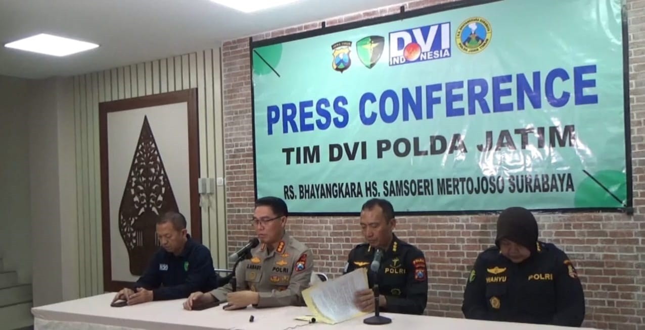 TIM DVI KEMBALI IDENTIFIKASI 8 JENAZAH KORBAN ROBOHNYA PONPES AL KHOZINY