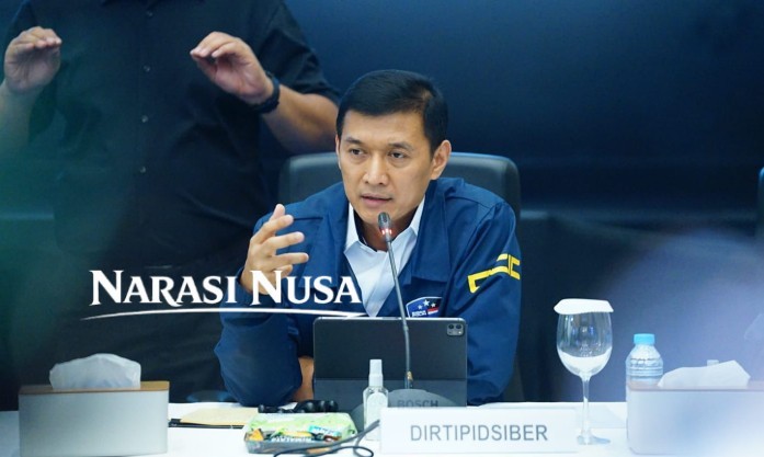 Buronan Interpol Asal Kamboja Kasus Penipuan Online Internasional Ditangkap di Bandara Soetta.