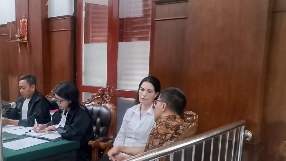 Hakim dan Jaksa Pertanyakan Rekomendasi Rehabilitasi BNNK untuk WNA Kitty